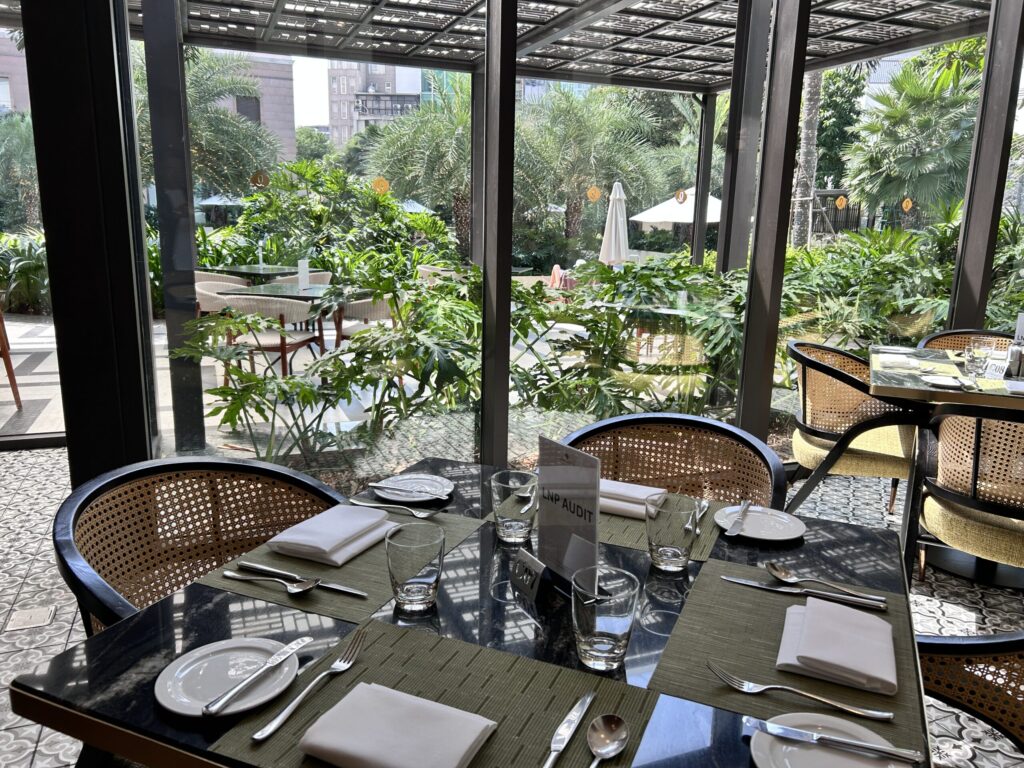 ロッテホテルサイゴン ビュッフェ のレストラン